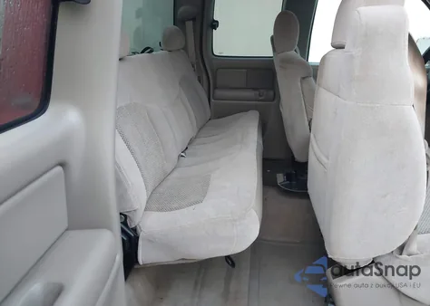 2002 Chevrolet Silverado 1500 Ls z USA, uszkodzony, nr VIN 1GCEC19T62Z117502